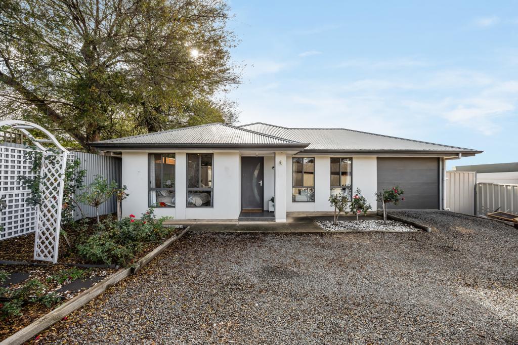 32a Diana Cres, Morphett Vale, SA 5162