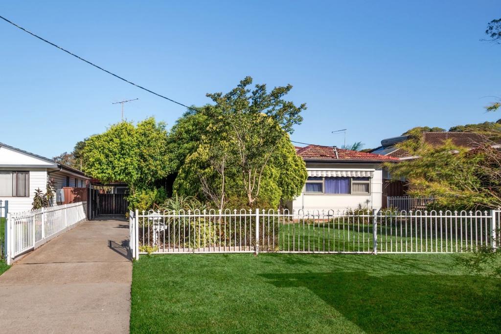 37 Darwin Rd, Campbelltown, NSW 2560
