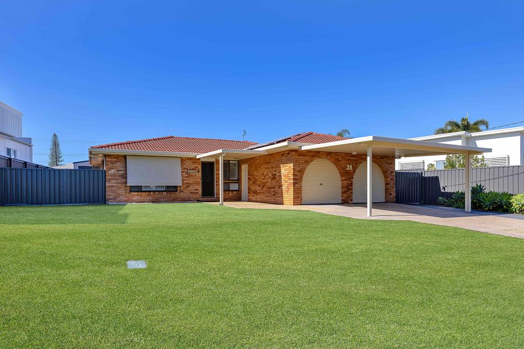 39 Oomoo St, Buddina, QLD 4575