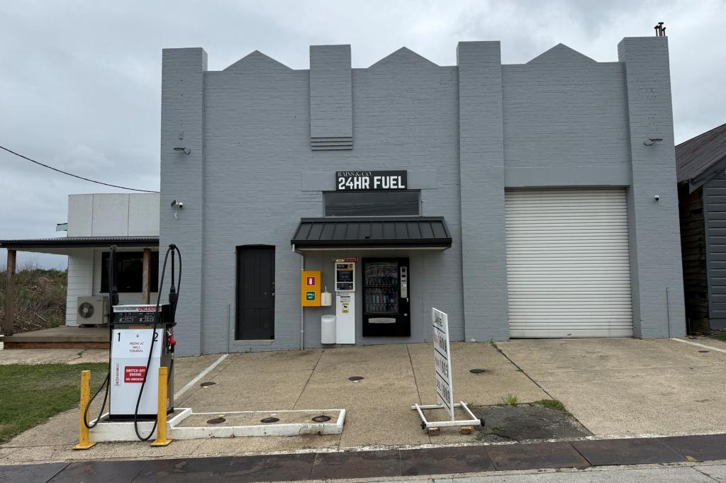 23-27 Hooke St, Dungog, NSW 2420