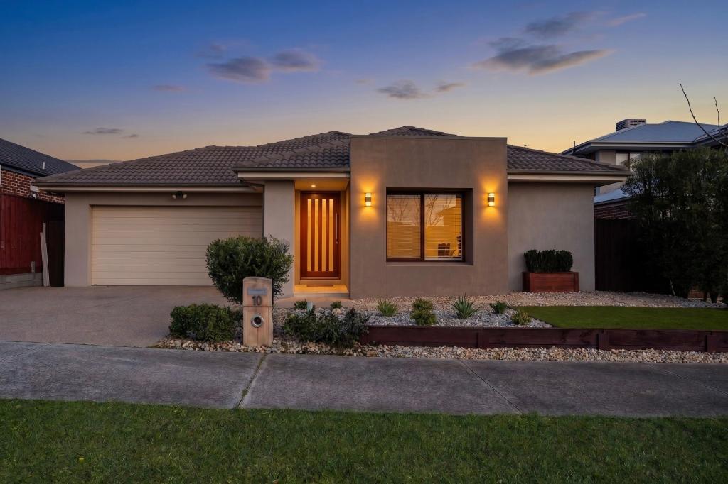 10 Carberry Dr, Clyde North, VIC 3978