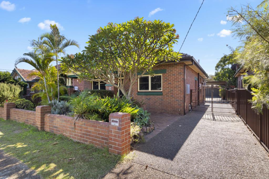 12 Corona St, Hamilton East, NSW 2303
