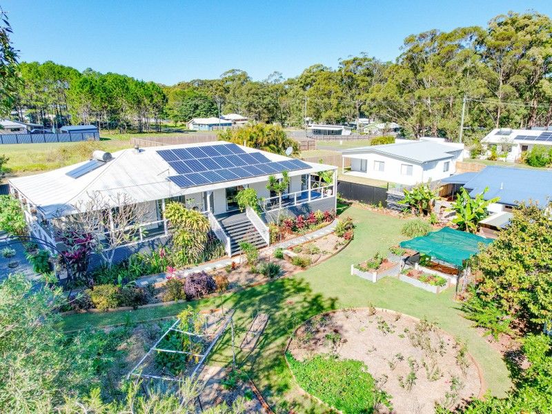 108 Kings Rd, Russell Island, QLD 4184