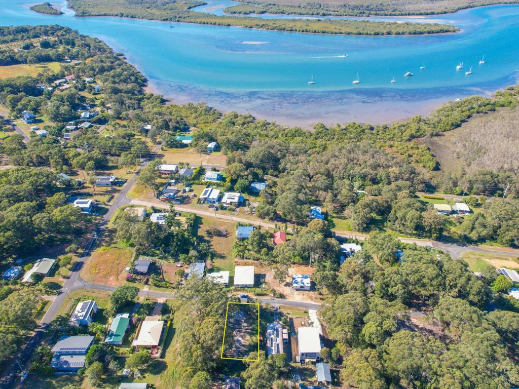 12 Seaview St, Russell Island, QLD 4184