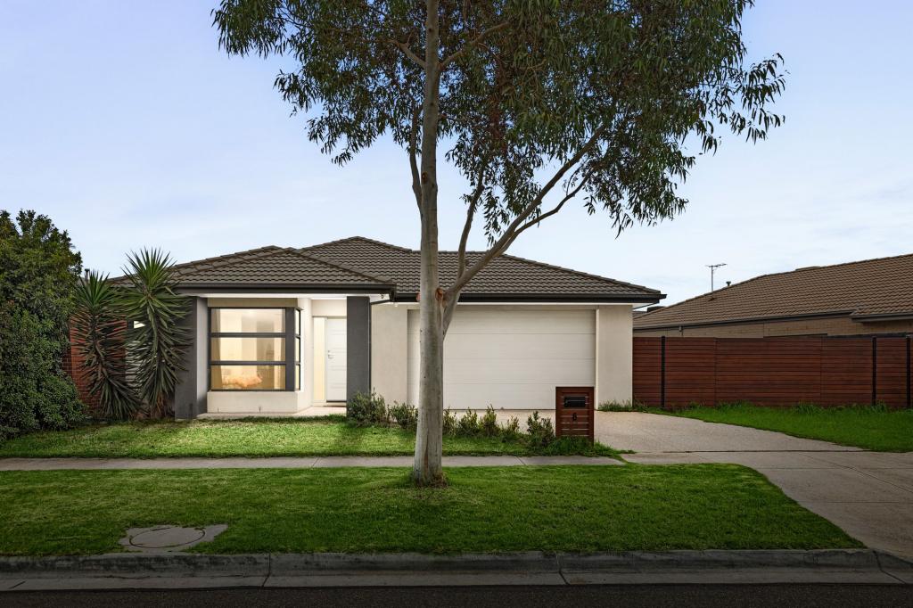 6 Braeburn Pl, Werribee, VIC 3030