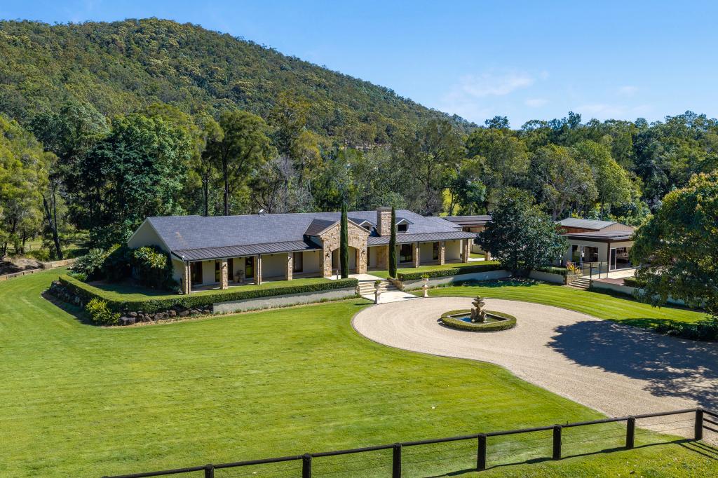 137 Currey Rd, Wongawallan, QLD 4210