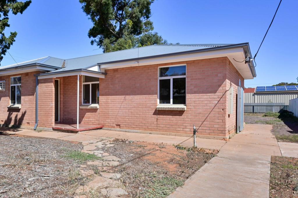 39 Dennis St, Whyalla Stuart, SA 5608