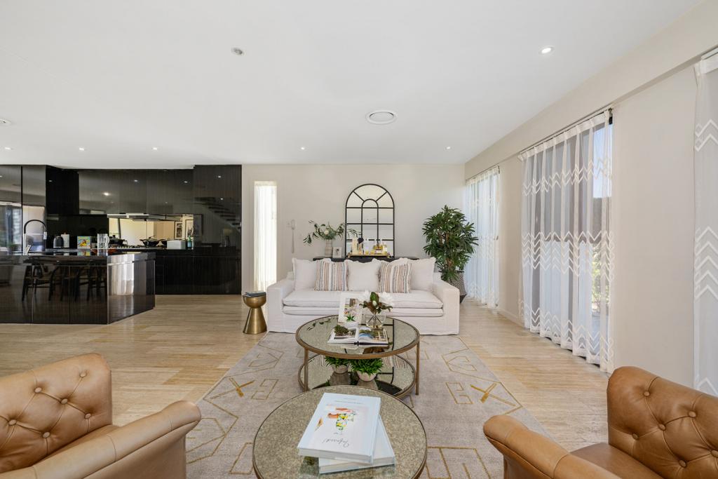 20 The Boulevarde, Benowa, QLD 4217