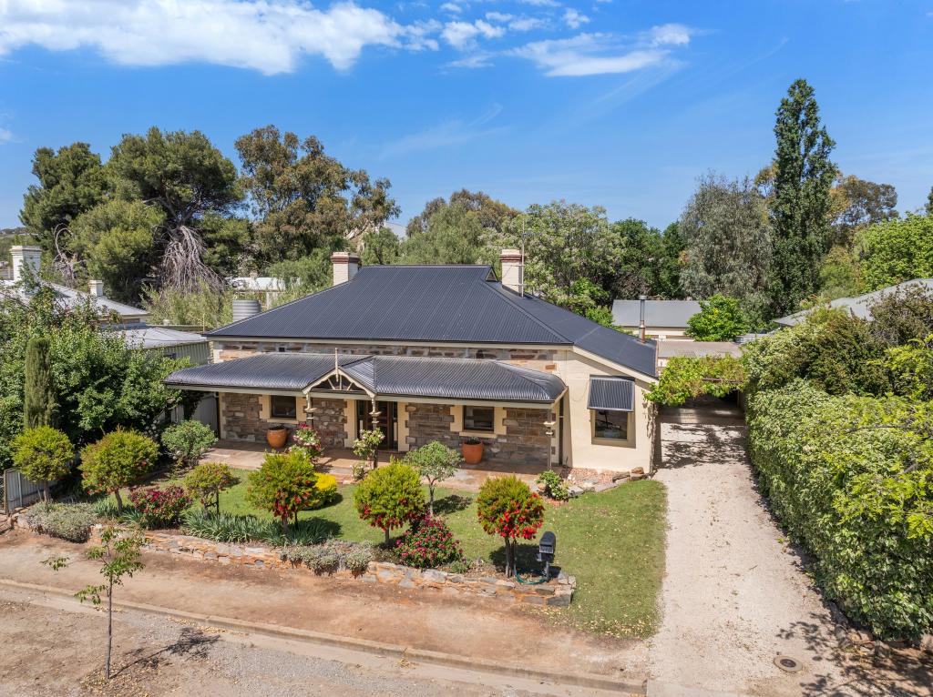 20 Upper Thames St, Burra, SA 5417