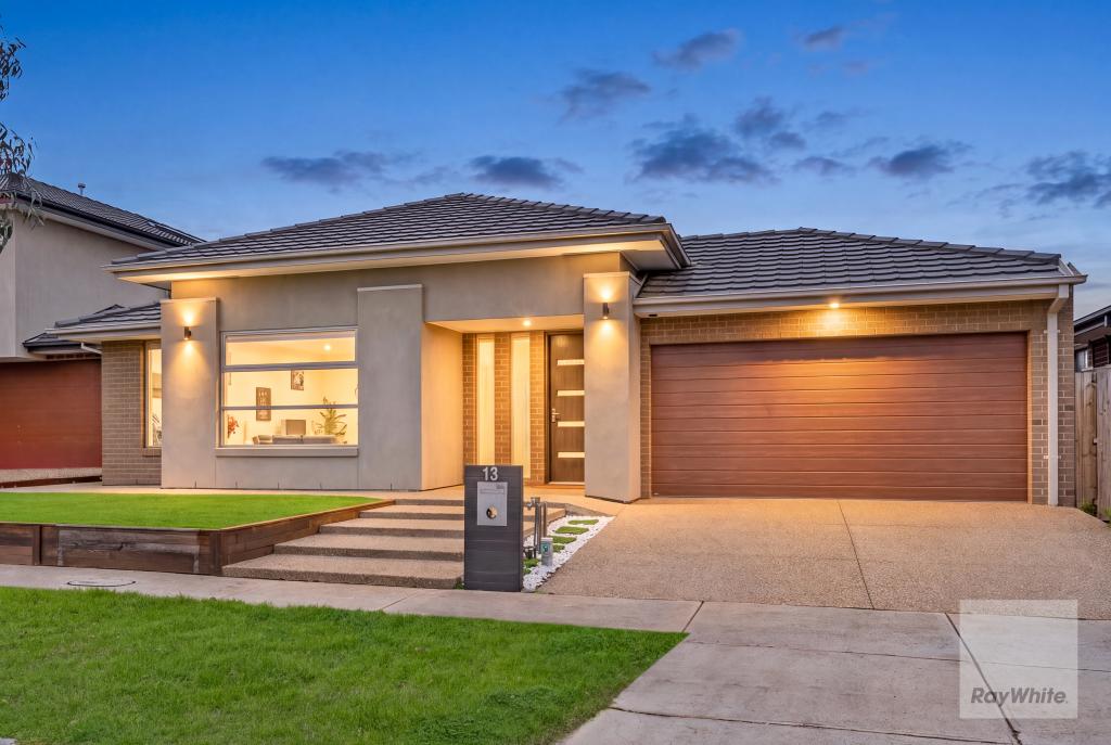 13 CASSOWARY ST, AINTREE, VIC 3336
