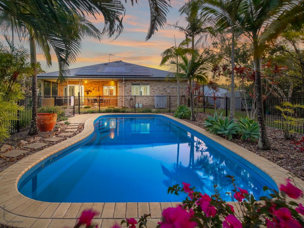 11 Sunline Ct, Urangan, QLD 4655