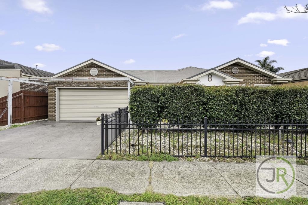 8 CHERRYWOOD WAY, NARRE WARREN SOUTH, VIC 3805