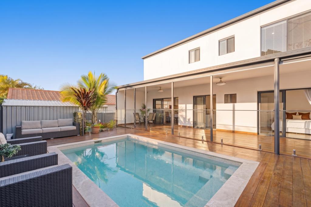 33 INVERAY AVE, BENOWA, QLD 4217