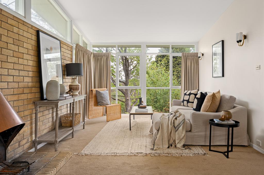 2 Bellevue Rd, Wentworth Falls, NSW 2782