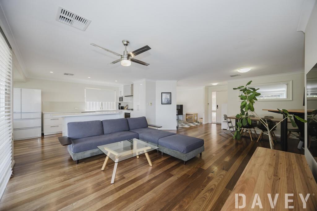 15 Fernwood Sq, Padbury, WA 6025