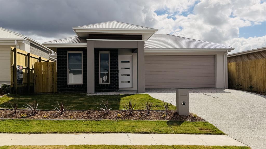 33 HARTNELL DR, PARK RIDGE, QLD 4125