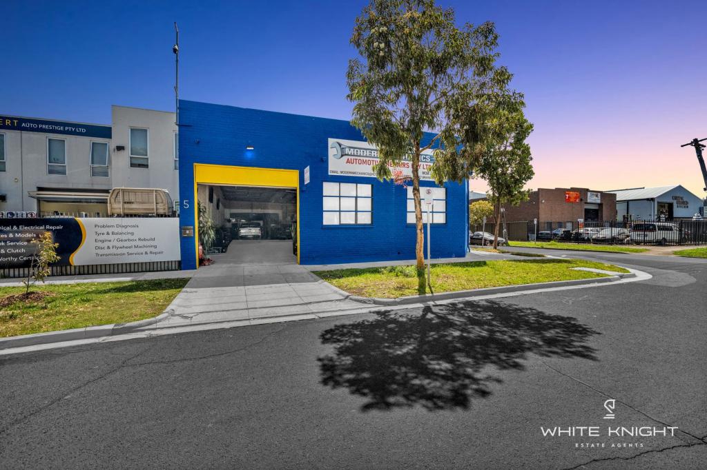 5 ERROL ST, BRAYBROOK, VIC 3019