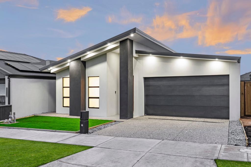 17 Gorgonzola St, Donnybrook, VIC 3064