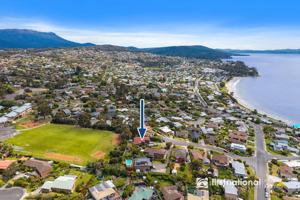 2/11 Kulgoa Pl, Blackmans Bay, TAS 7052