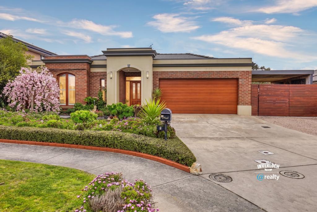 1 CASSINIA ST, INVERLOCH, VIC 3996