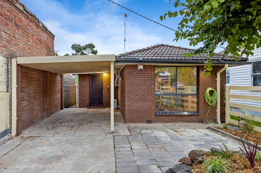 317 Armstrong St N, Soldiers Hill, VIC 3350