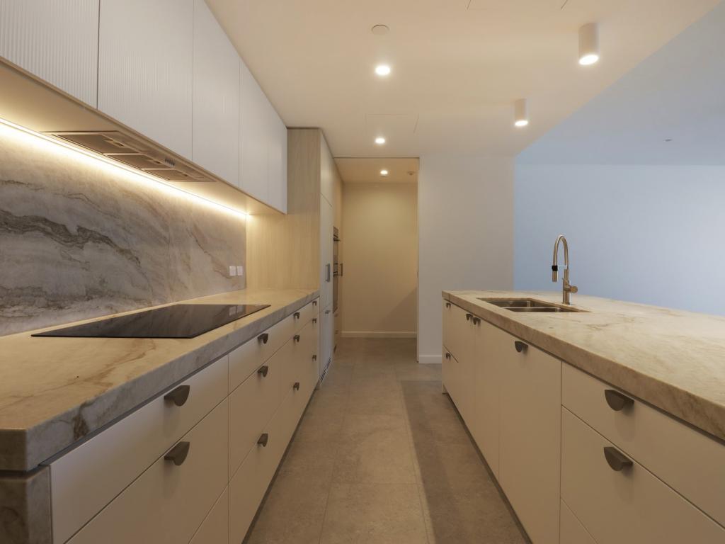 2105/18 SPITFIRE BANKS DR, PELICAN WATERS, QLD 4551