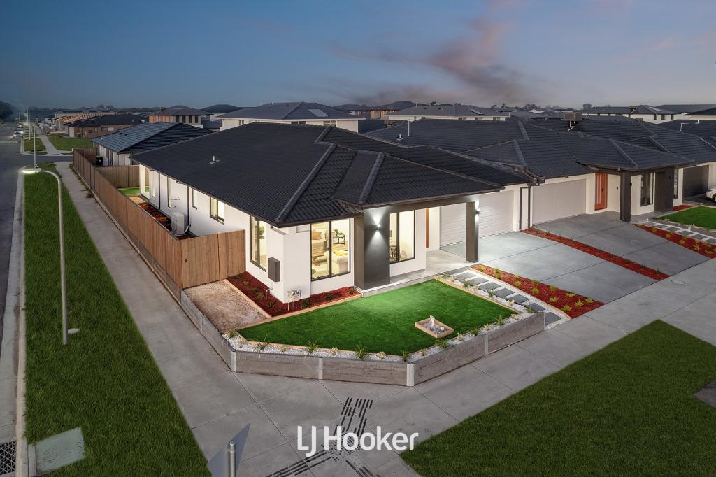 21 Crescendo Bvd, Clyde, VIC 3978