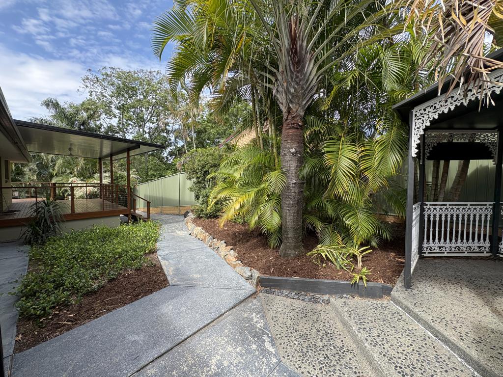 15 Manoora Pl, Ashmore, QLD 4214
