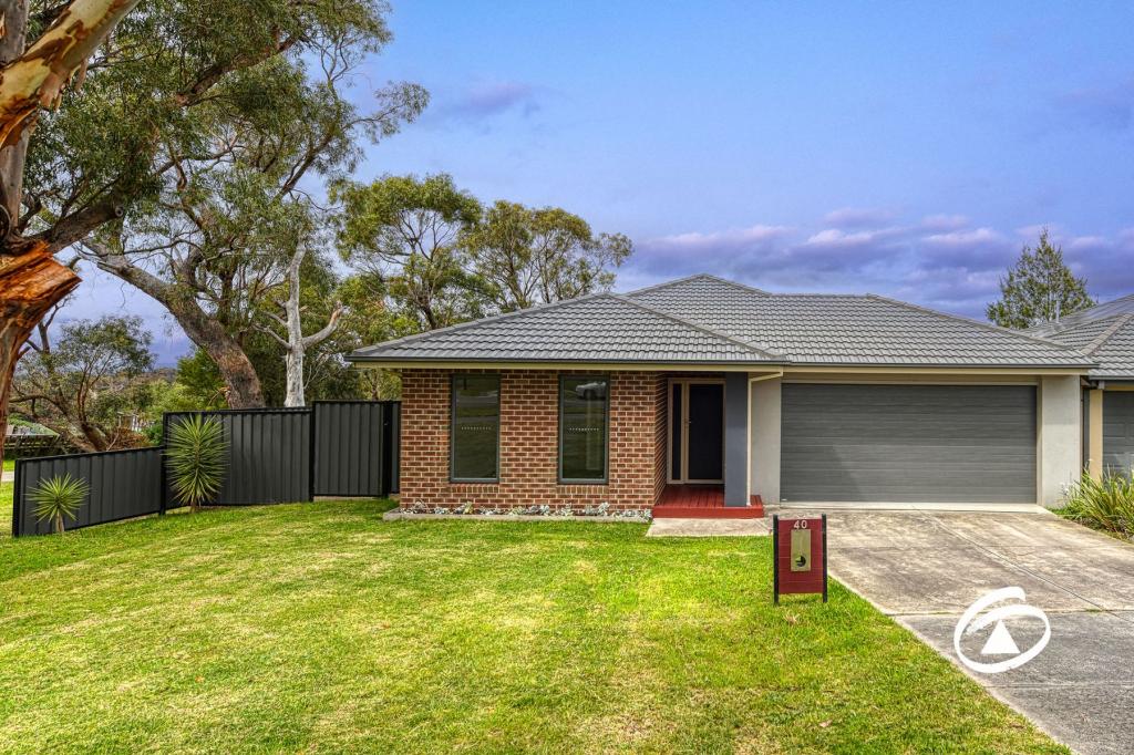 40 Bonneville Pde, Pakenham, VIC 3810