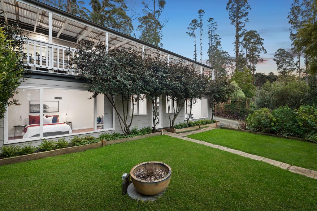 31 Yarrabee Rd, Mount Dandenong, VIC 3767