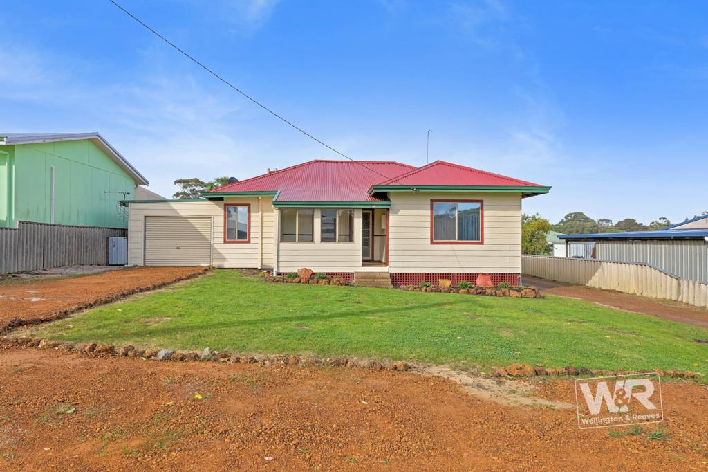 34 Broughton St, Orana, WA 6330