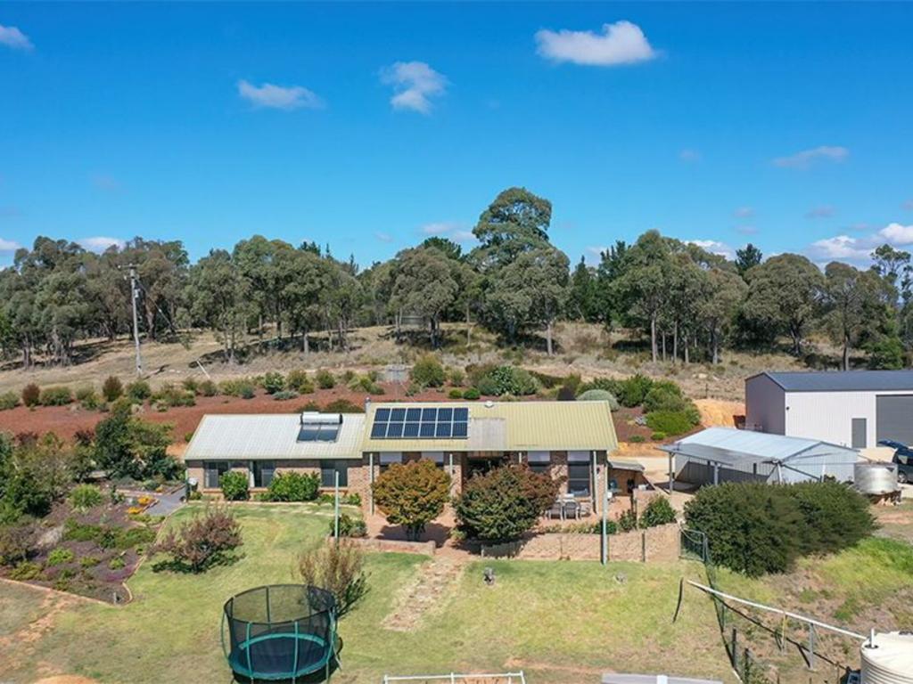 551 HADLOW DR, LAKE GEORGE, NSW 2581