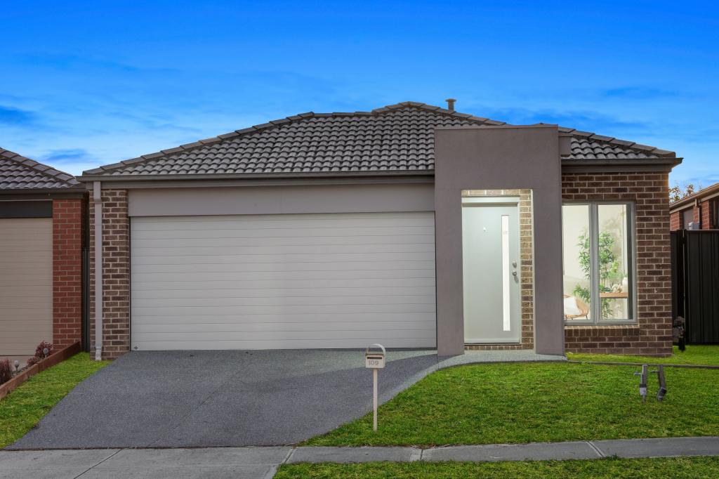 109 Moor Park Dr, Craigieburn, VIC 3064