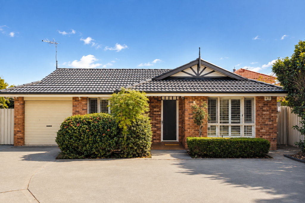 19 CAMILLERI AVE, QUAKERS HILL, NSW 2763