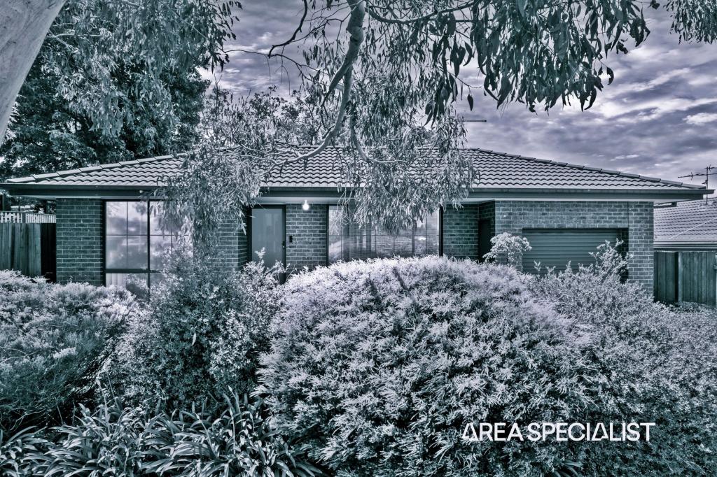 16 Donday Ct, Pakenham, VIC 3810