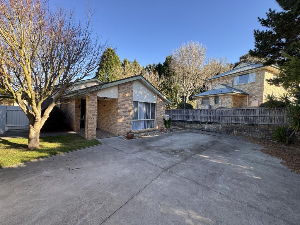 House/10 Pyrus Pl, Bowral, NSW 2576