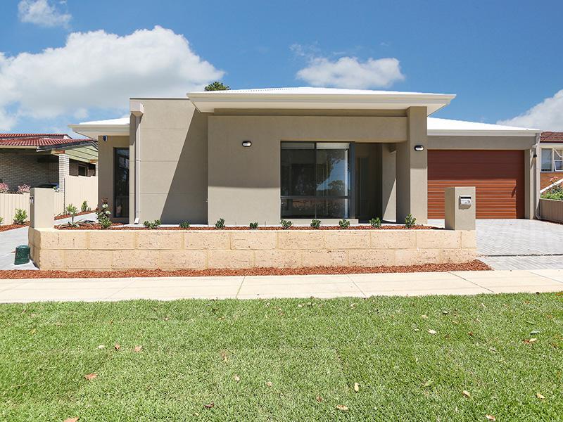 5 Dover Rd, Scarborough, WA 6019