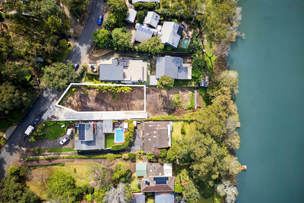 243 The Round Dr, Avoca Beach, NSW 2251