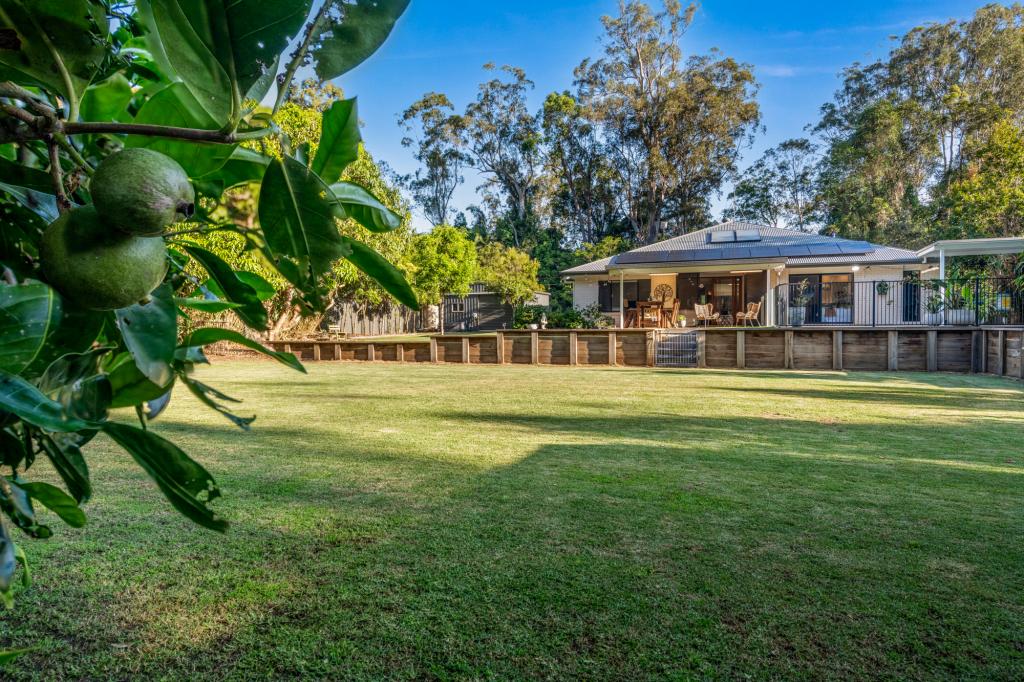 233 Lindeman Rd, Beerwah, QLD 4519