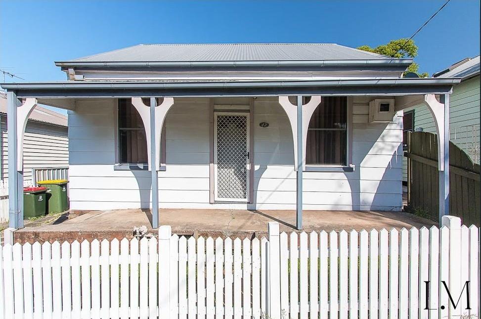 42 Church St, Mayfield, NSW 2304