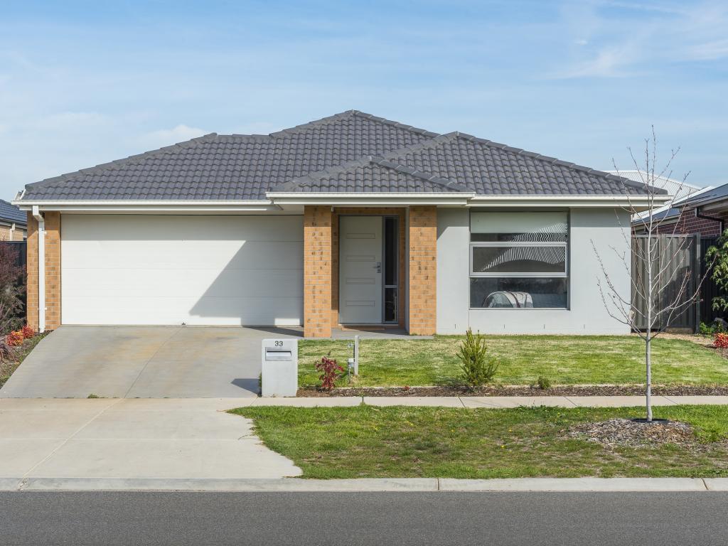 33 Barrett St, Lancefield, VIC 3435