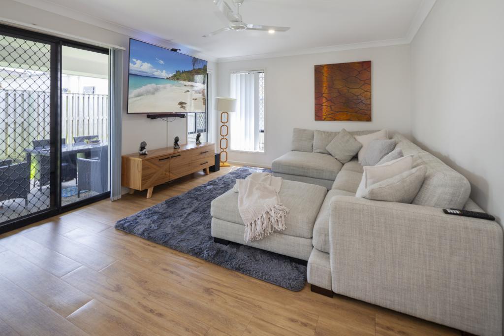 15 North Quay Cct, Hope Island, QLD 4212