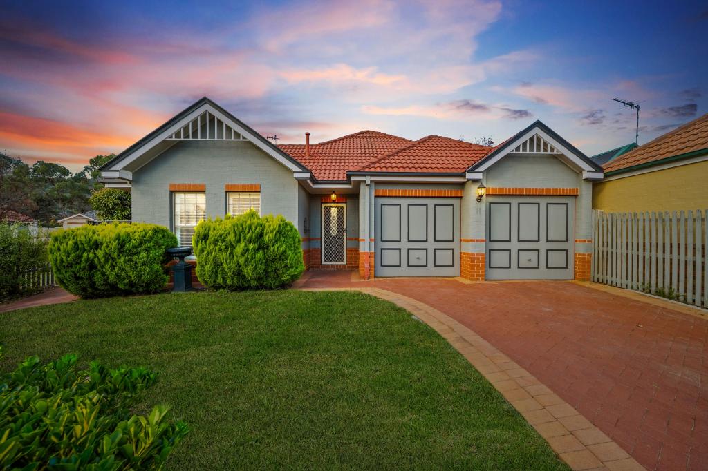 11 Rosewood Glen, Jerrabomberra, NSW 2619
