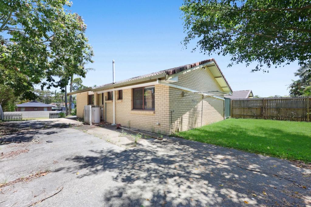 19 Warratina St, Labrador, QLD 4215