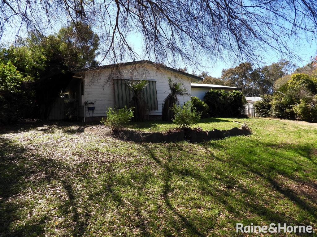 8 Broadwater Pl, Moree, NSW 2400