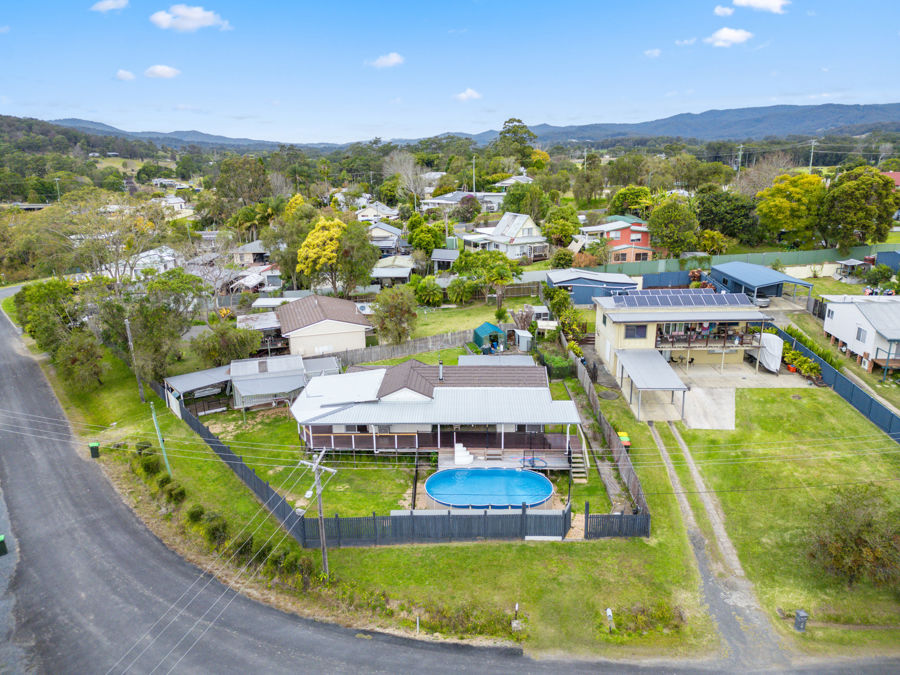 18 Bent St, Nana Glen, NSW 2450