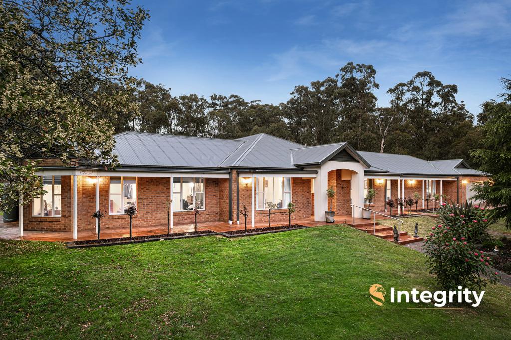 28 Nichols Rd, Kinglake West, VIC 3757