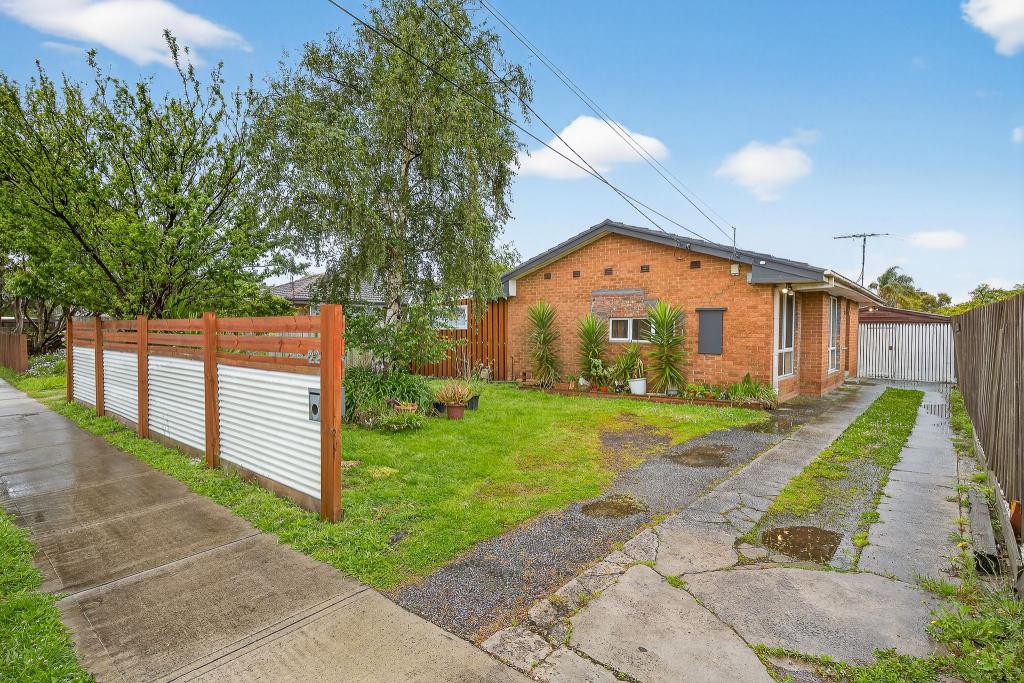 22 Averne St, Cranbourne, VIC 3977