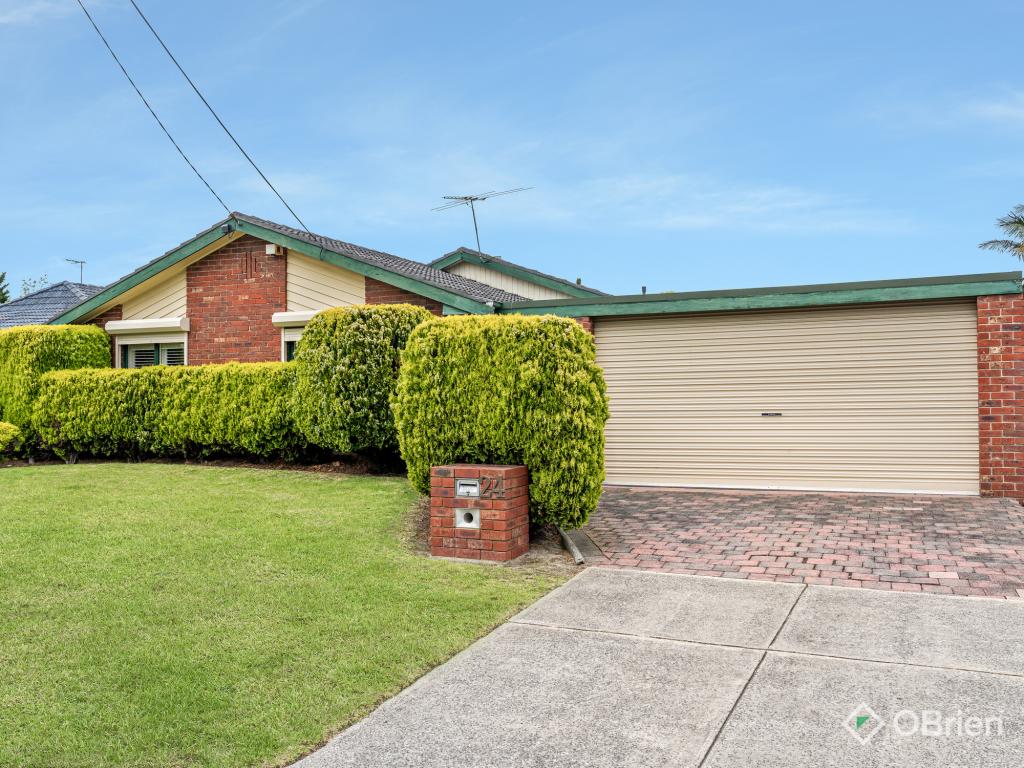 24 Cockatoo Dr, Carrum Downs, VIC 3201