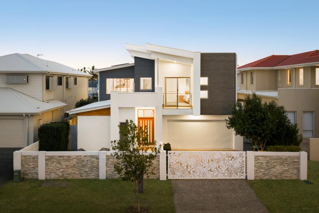 14 Lakeview Bvd, Mermaid Waters, QLD 4218